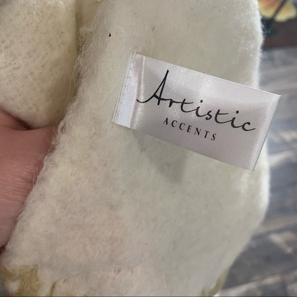 Artistic Accents Hand Crafted Floral Throw Blanket - Picture 5 of 5